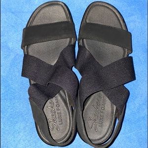 Sketchers Size 8 Black Sandal